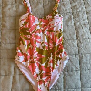 Women’s Small Roxy Pink and olive Swimsuit